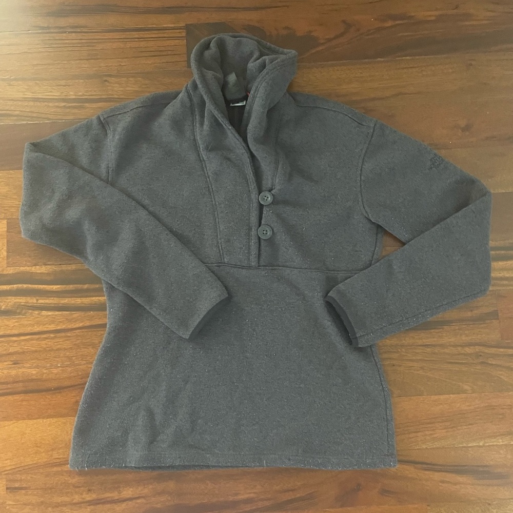 The North Face fleece pullover - medium